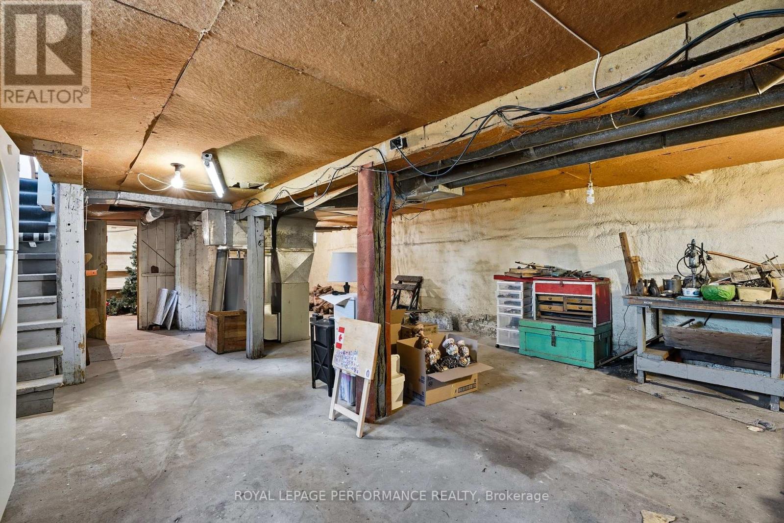 178 NELSON STREET E - 27