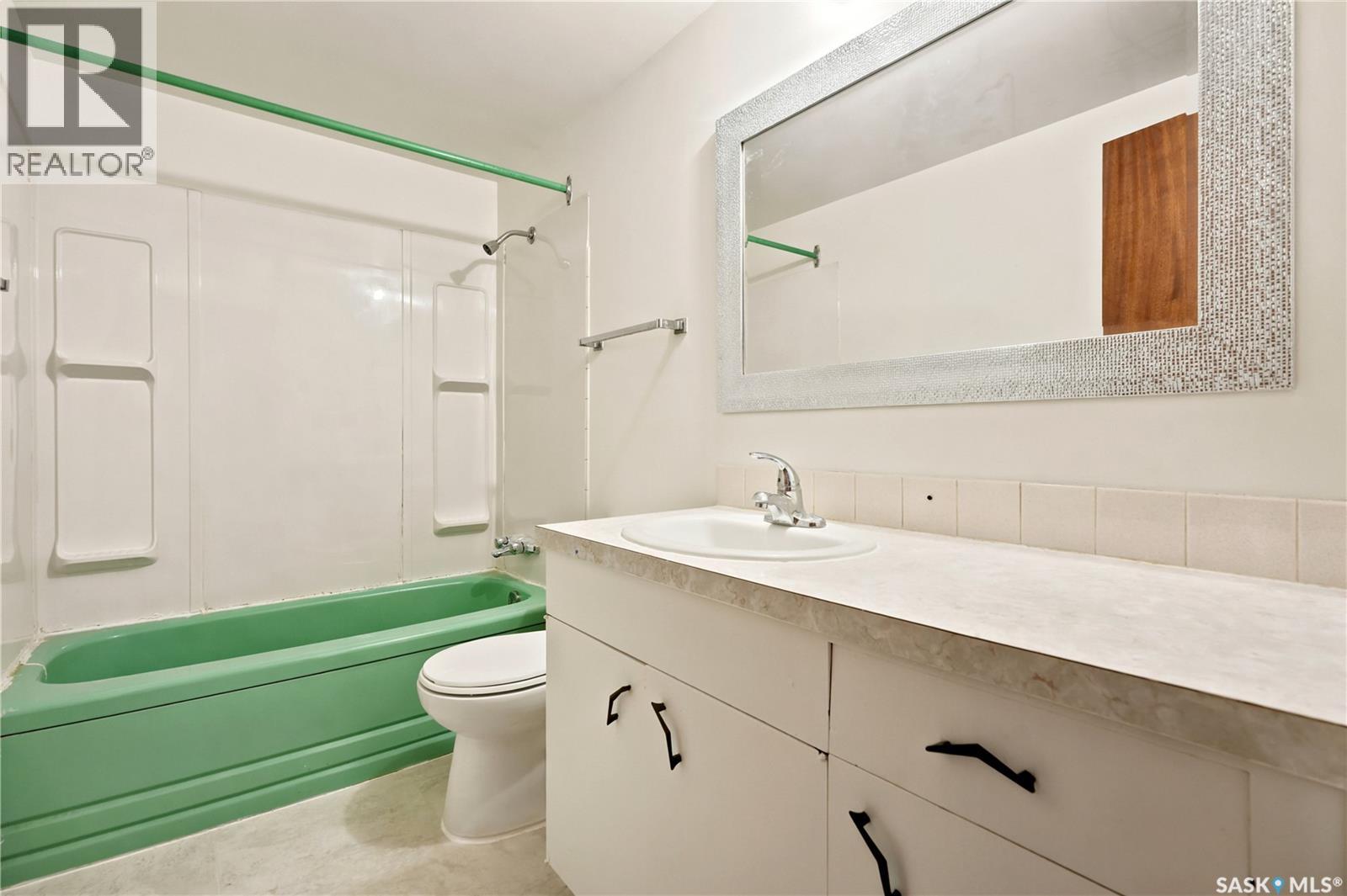 #8 2620 5TH STREET N - 22
