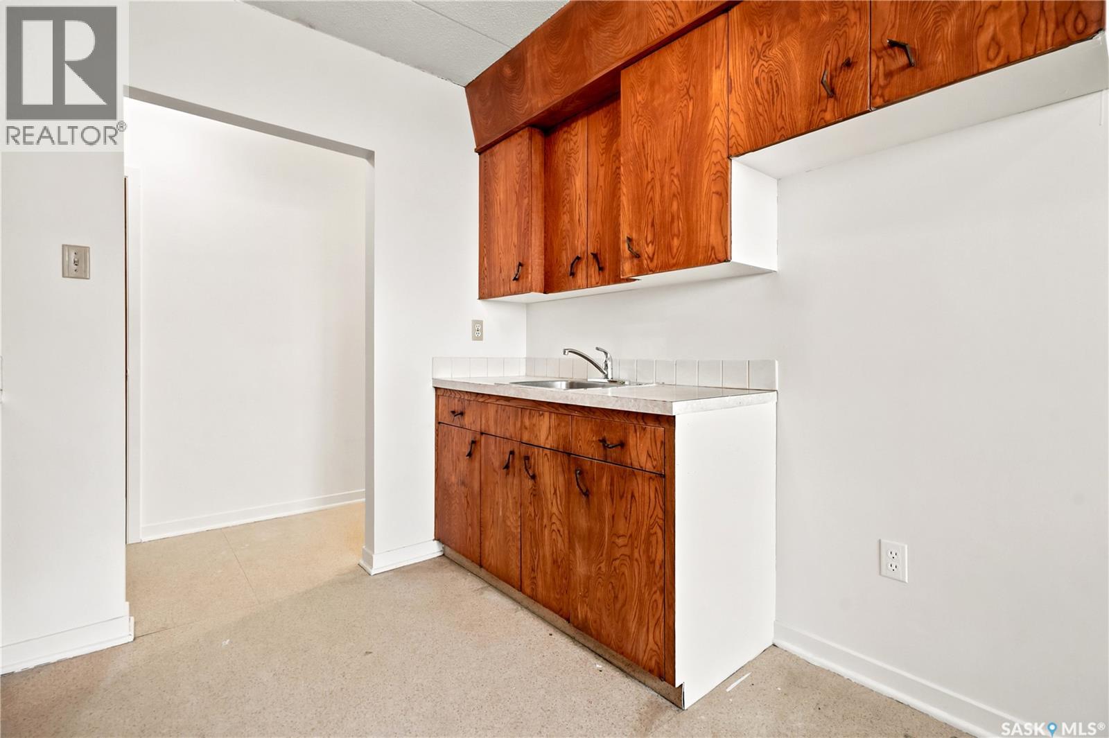 #8 2620 5TH STREET N - 9