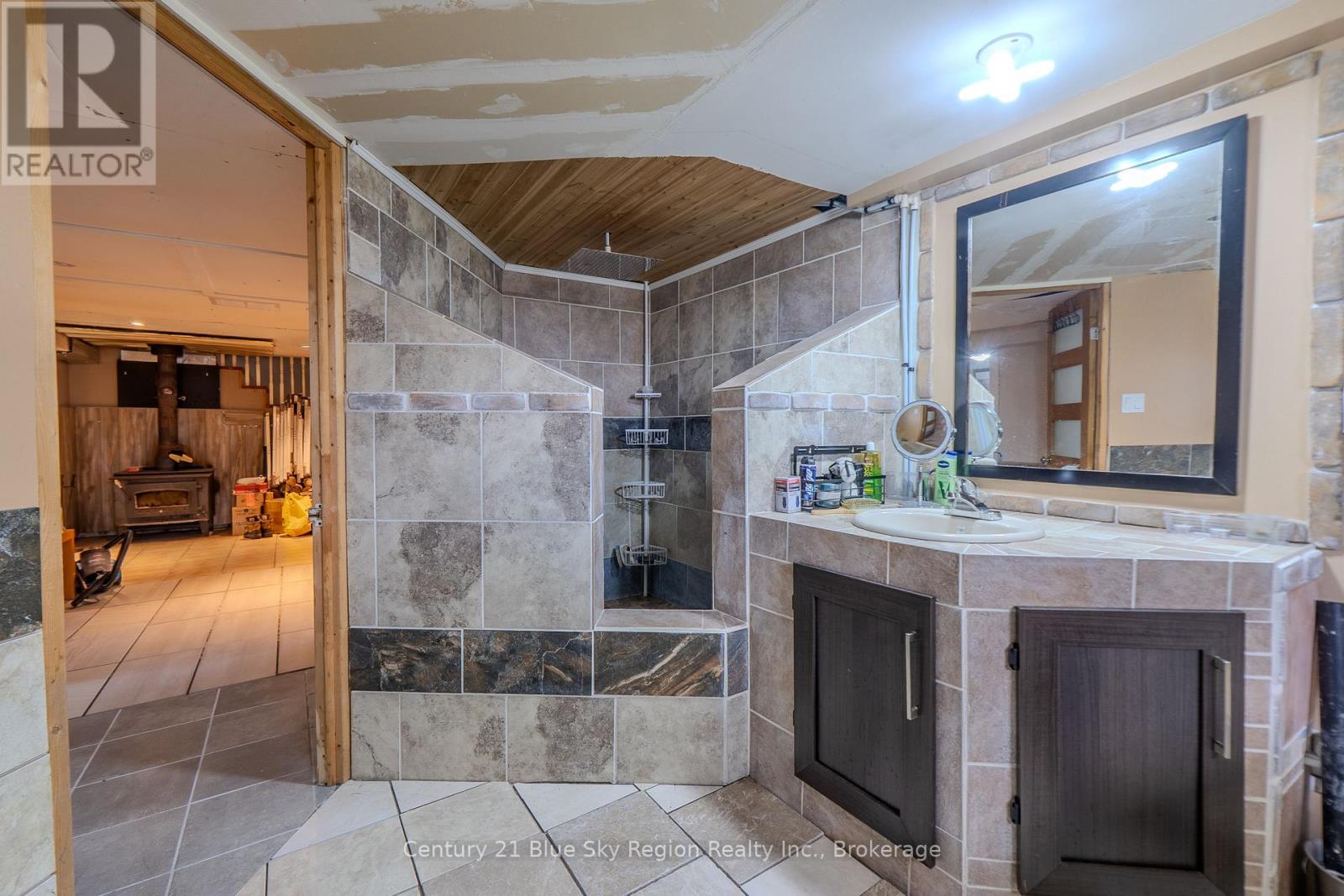 1742 HIGHWAY 17 E - 27