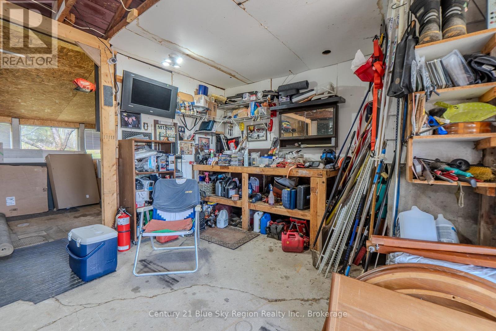 1742 HIGHWAY 17 E - 33