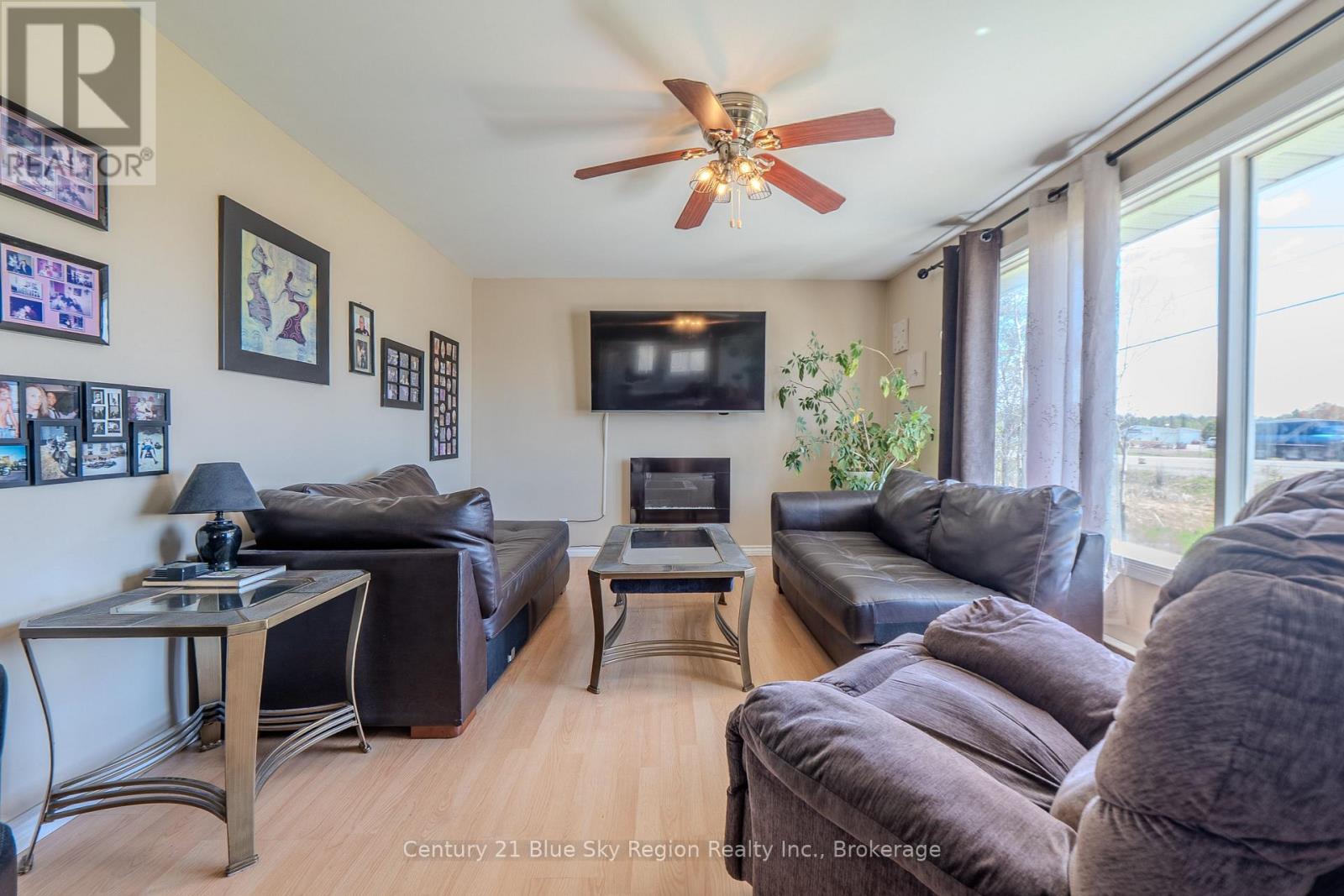 1742 HIGHWAY 17 E - 9