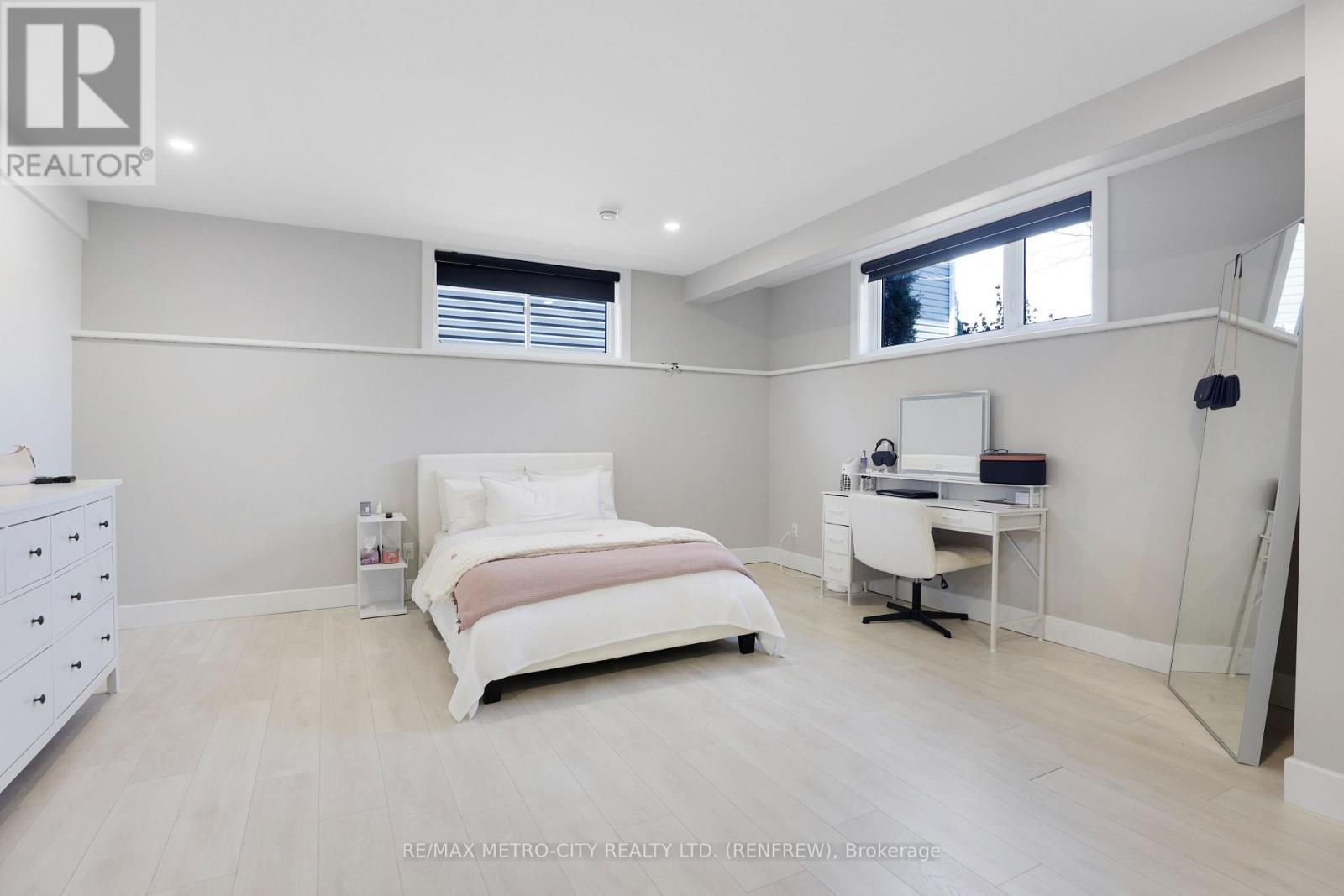65 NOBLE CRESCENT - 27