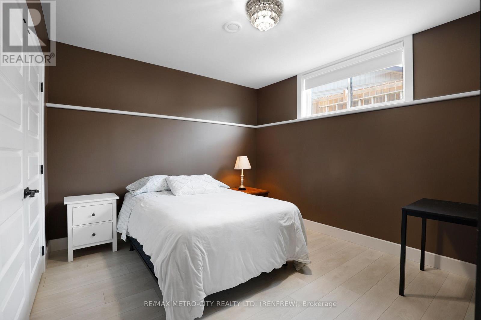 65 NOBLE CRESCENT - 34