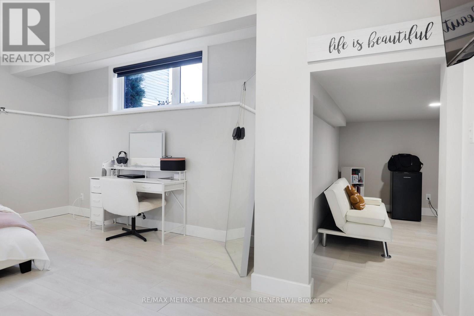 65 NOBLE CRESCENT - 28