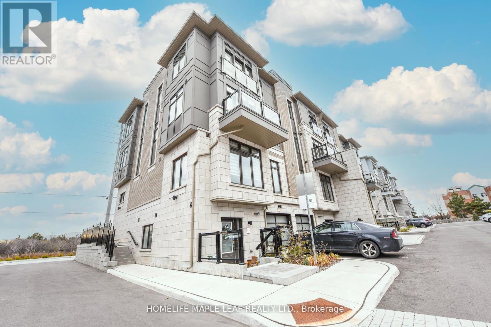 #215 30 HALLIFORD PLACE - 36