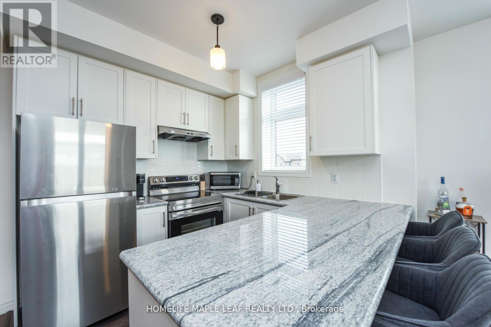 #215 30 HALLIFORD PLACE - 15