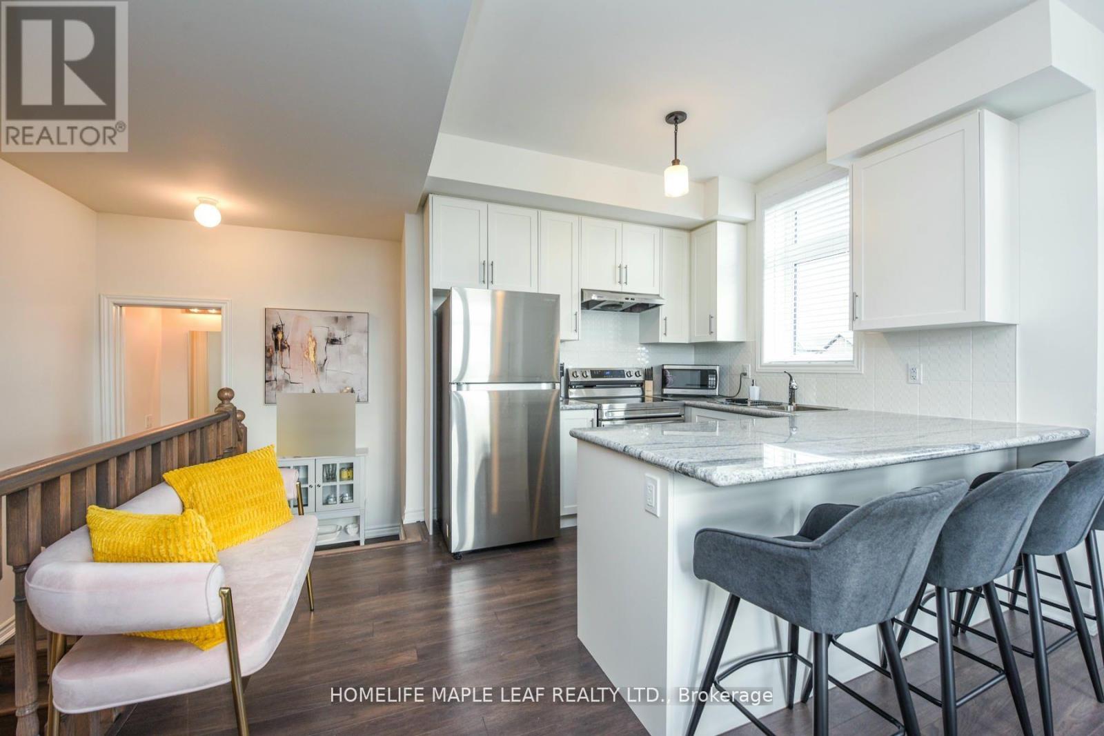 #215 30 HALLIFORD PLACE - 18