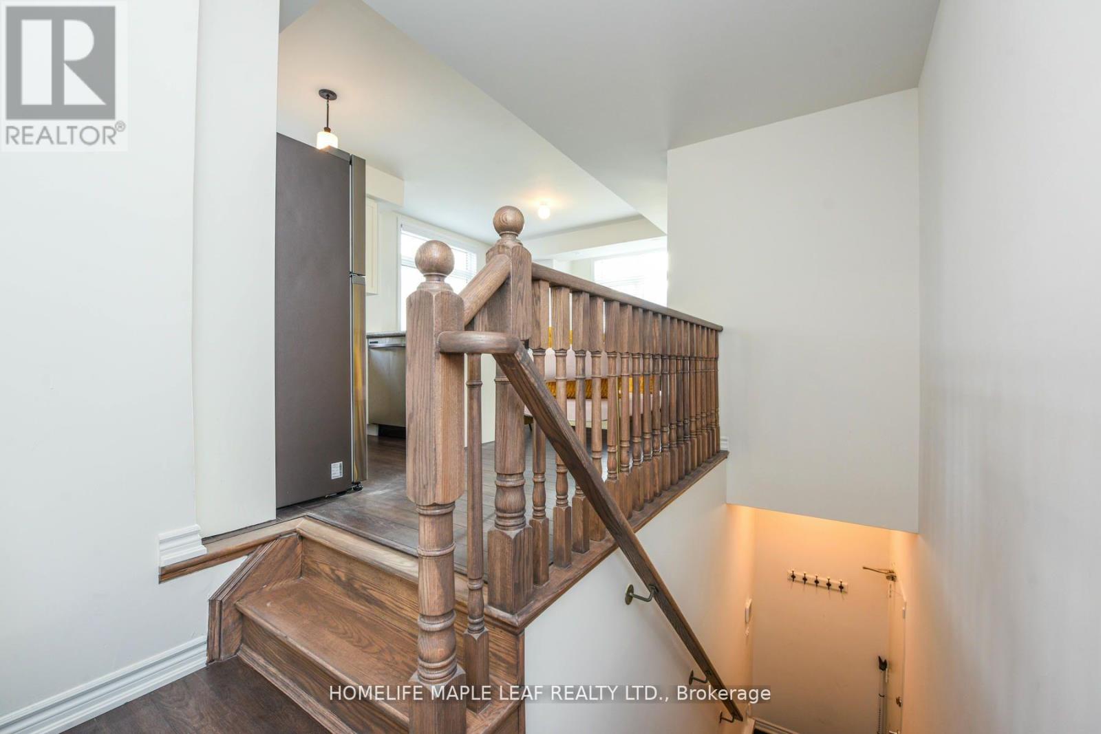 #215 30 HALLIFORD PLACE - 5