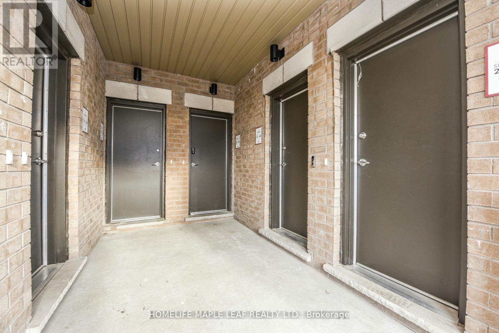 #215 30 HALLIFORD PLACE - 24
