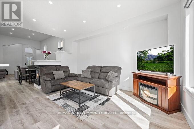 144 BROOMLANDS DRIVE - 15
