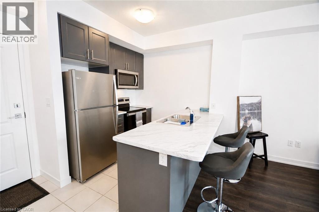#404 450 DUNDAS Street E - 4