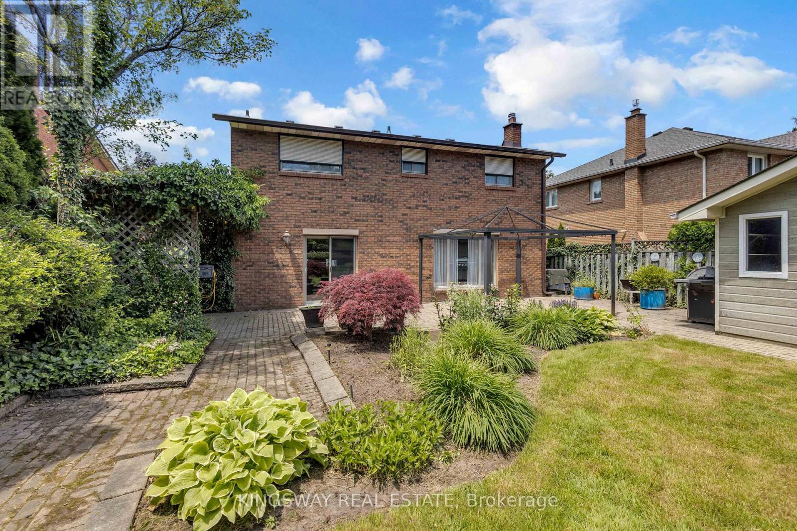 56 BEN TIRRAN CRESCENT - 34