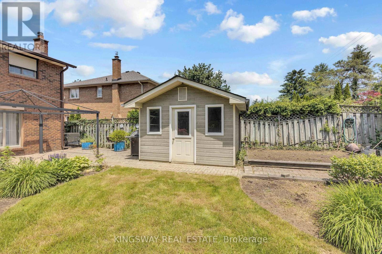 56 BEN TIRRAN CRESCENT - 38
