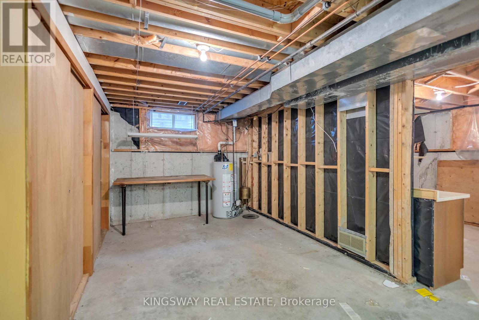 56 BEN TIRRAN CRESCENT - 31