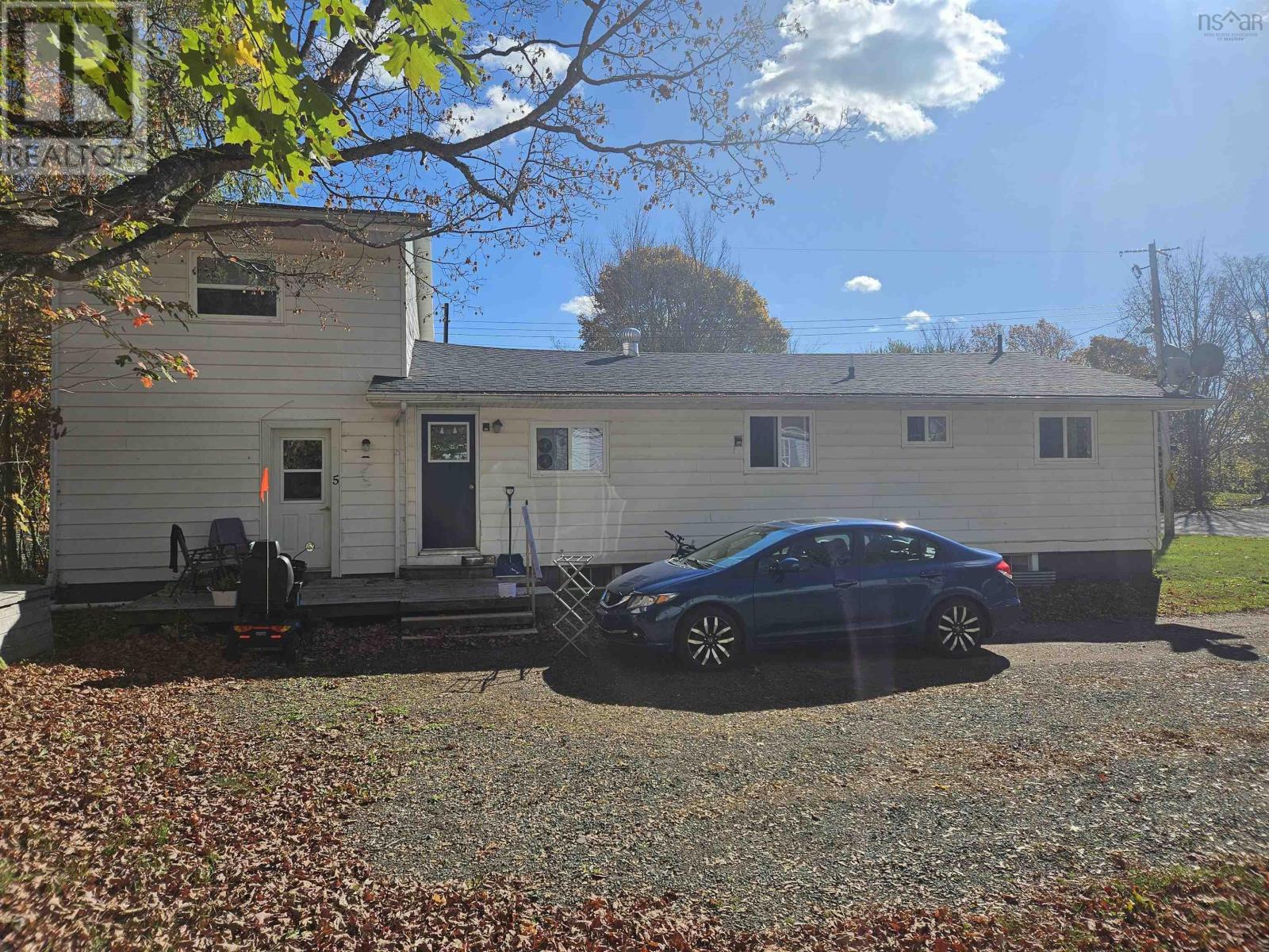 9 Thompson Road - 6