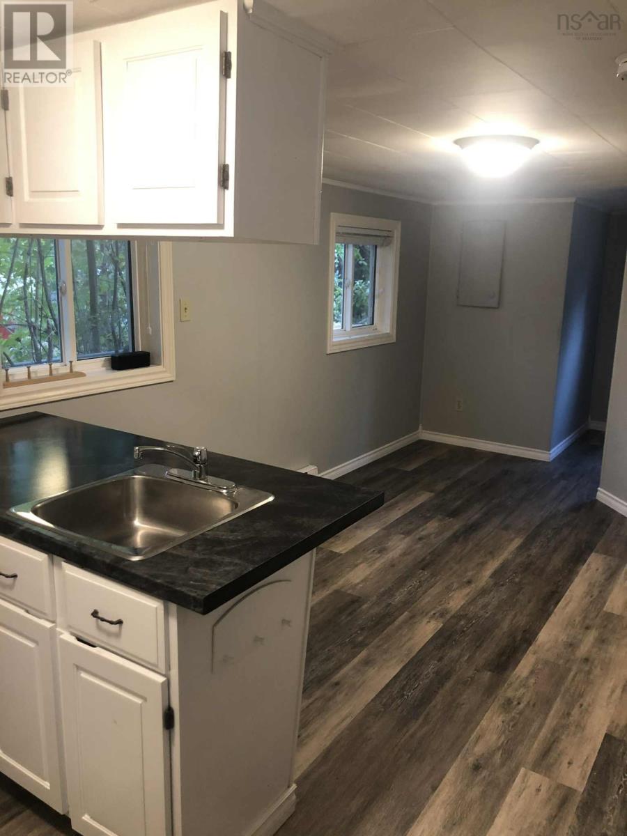 9 Thompson Road - 18