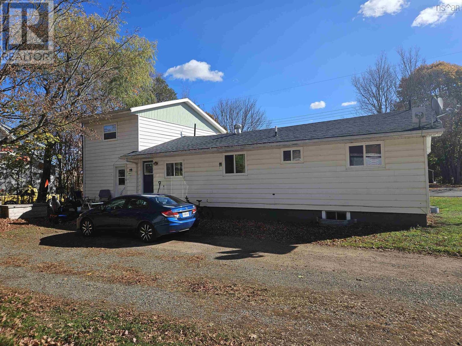 9 Thompson Road - 5