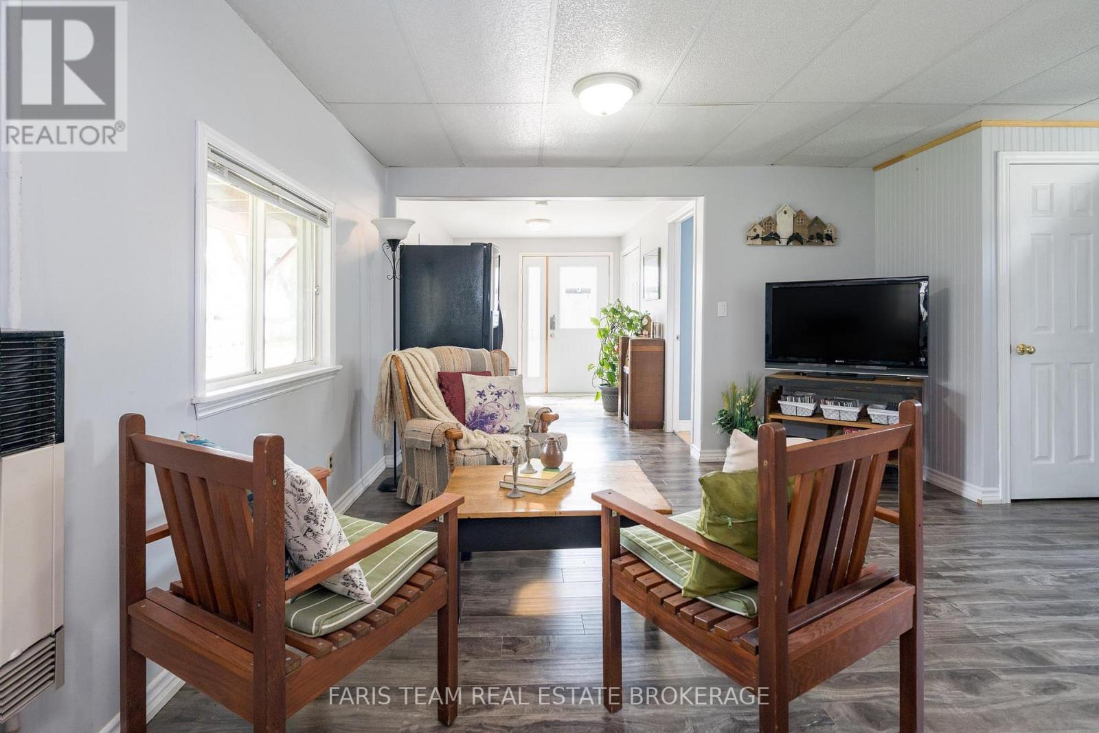 5632 PENETANGUISHENE ROAD - 13