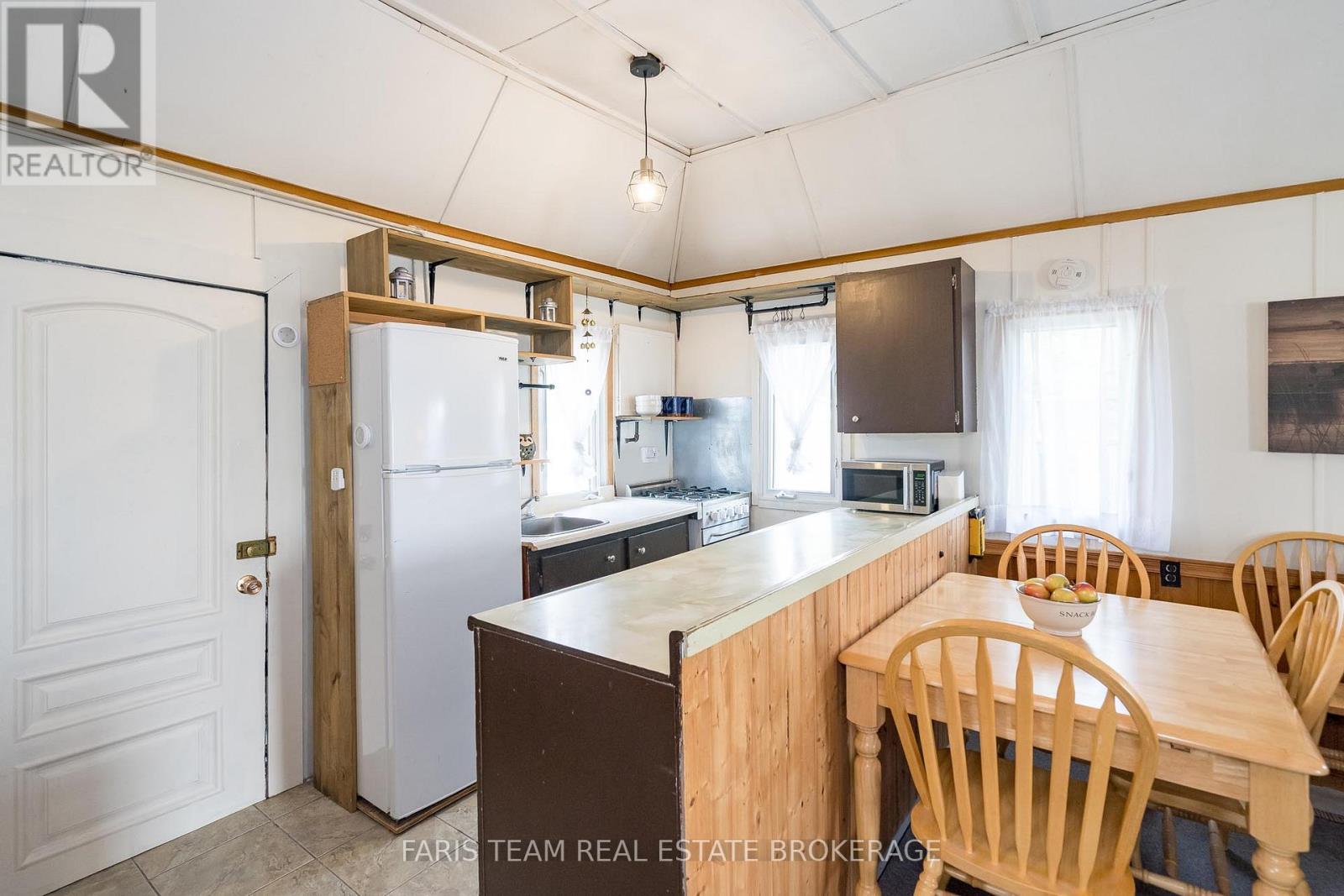 5632 PENETANGUISHENE ROAD - 24