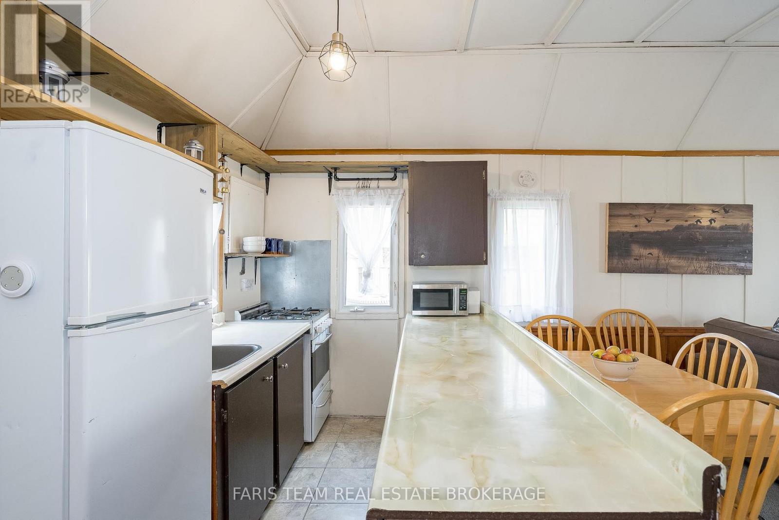5632 PENETANGUISHENE ROAD - 25