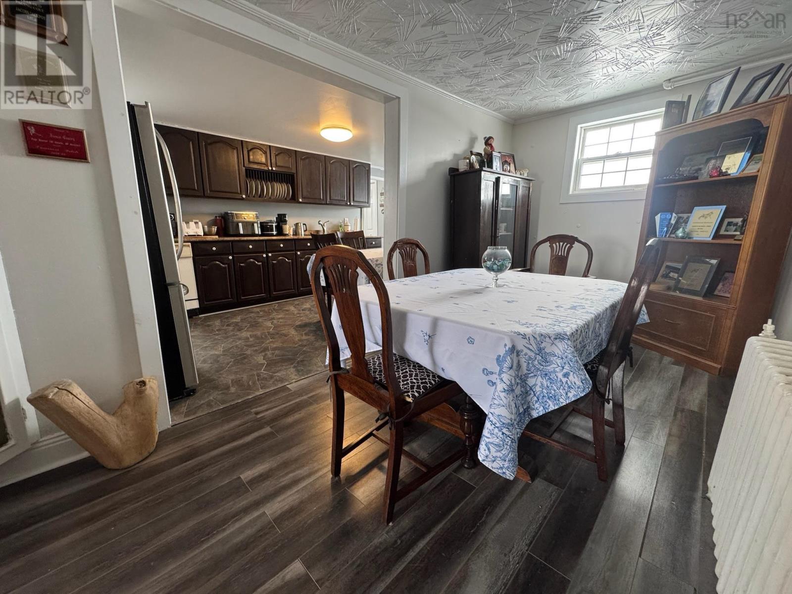69 Campbell Street - 25