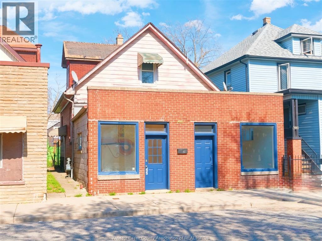 1050 Drouillard ROAD - 1