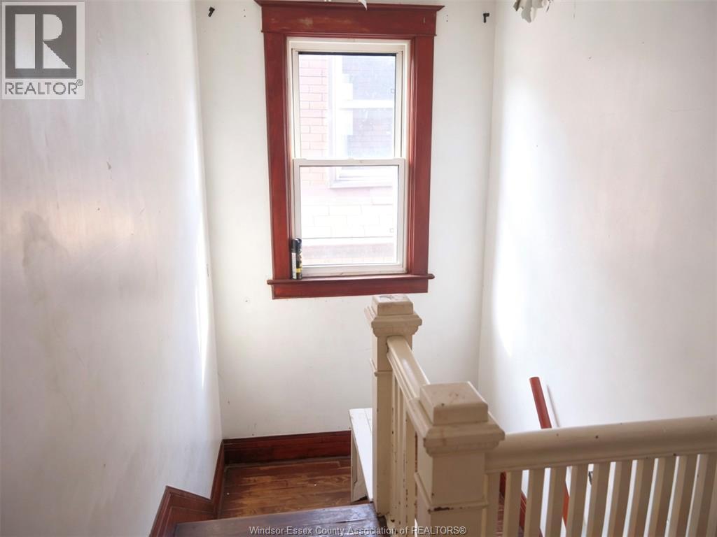 1050 Drouillard ROAD - 10