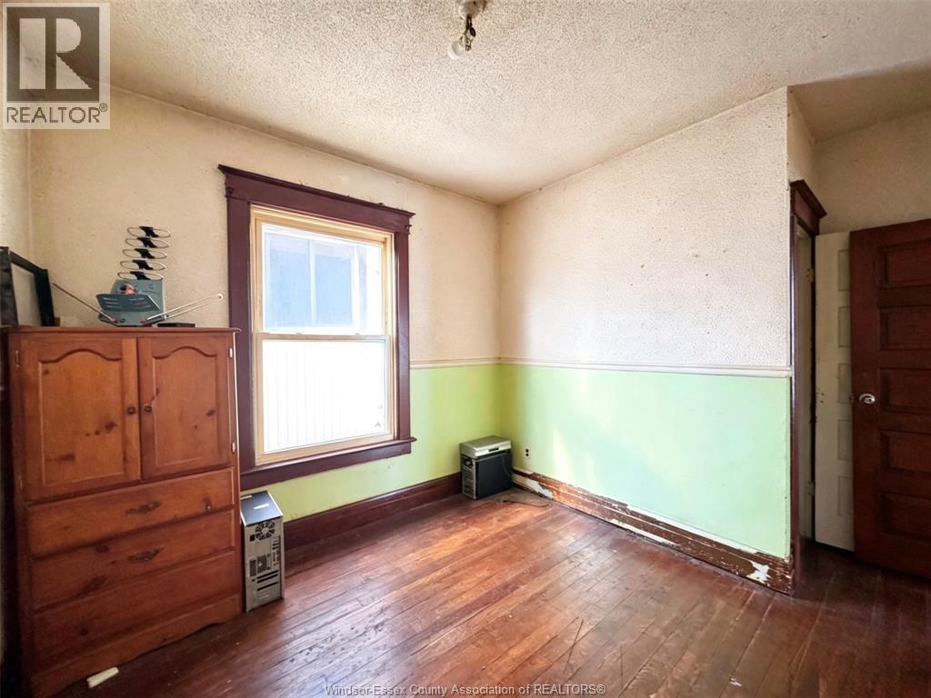 1050 Drouillard ROAD - 20