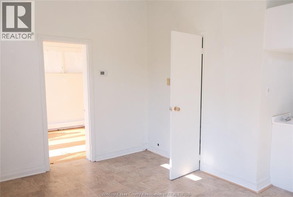 1050 Drouillard ROAD - 27