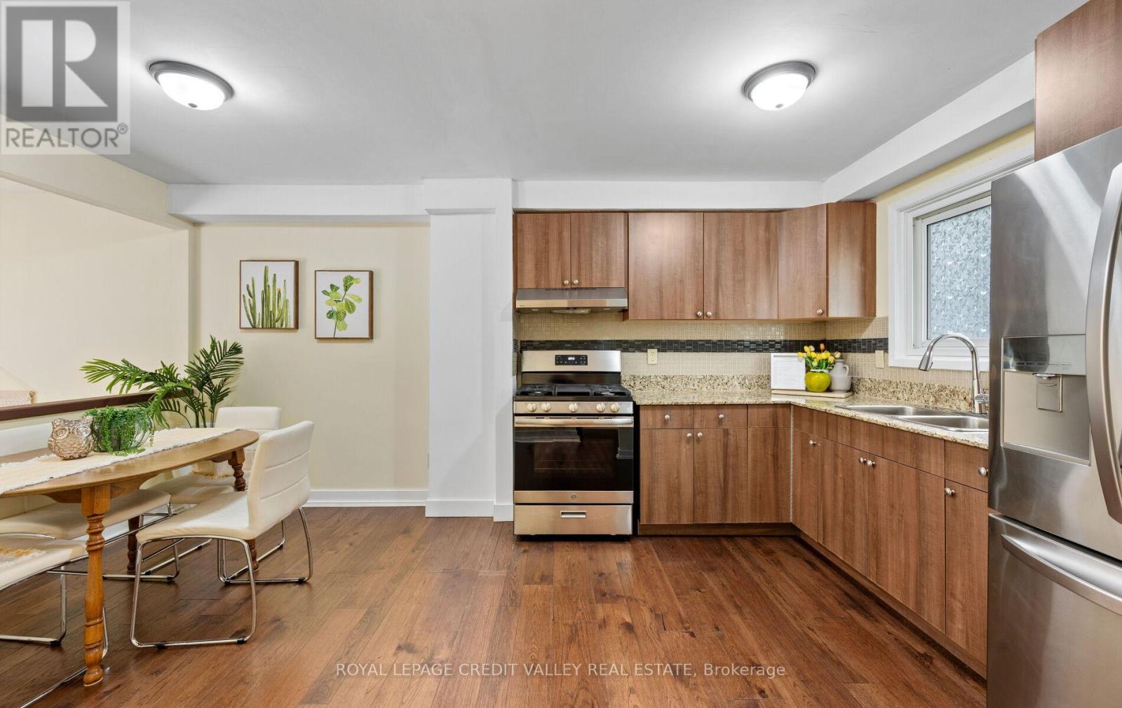7 HILLPARK TRAIL - 15