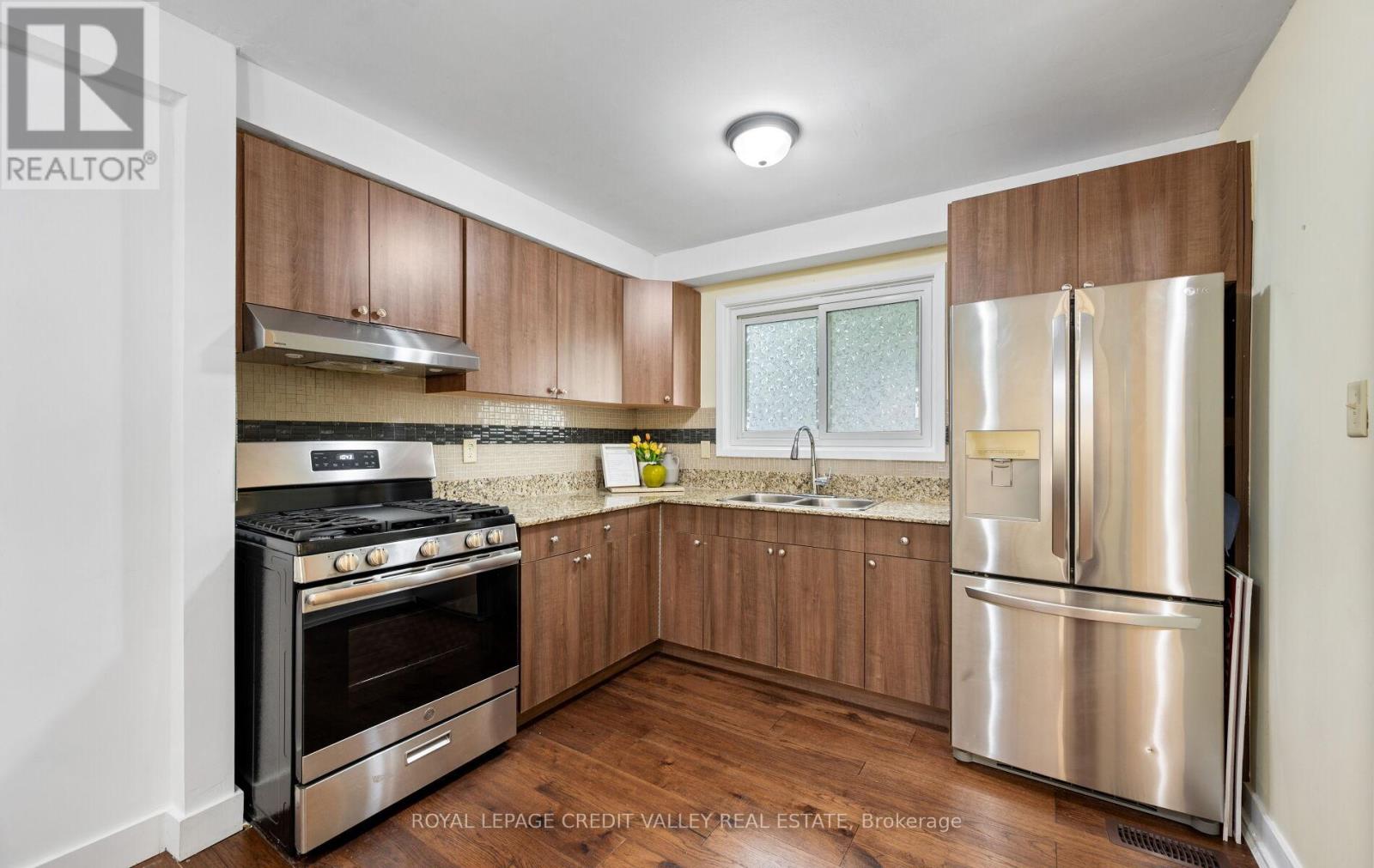 7 HILLPARK TRAIL - 16