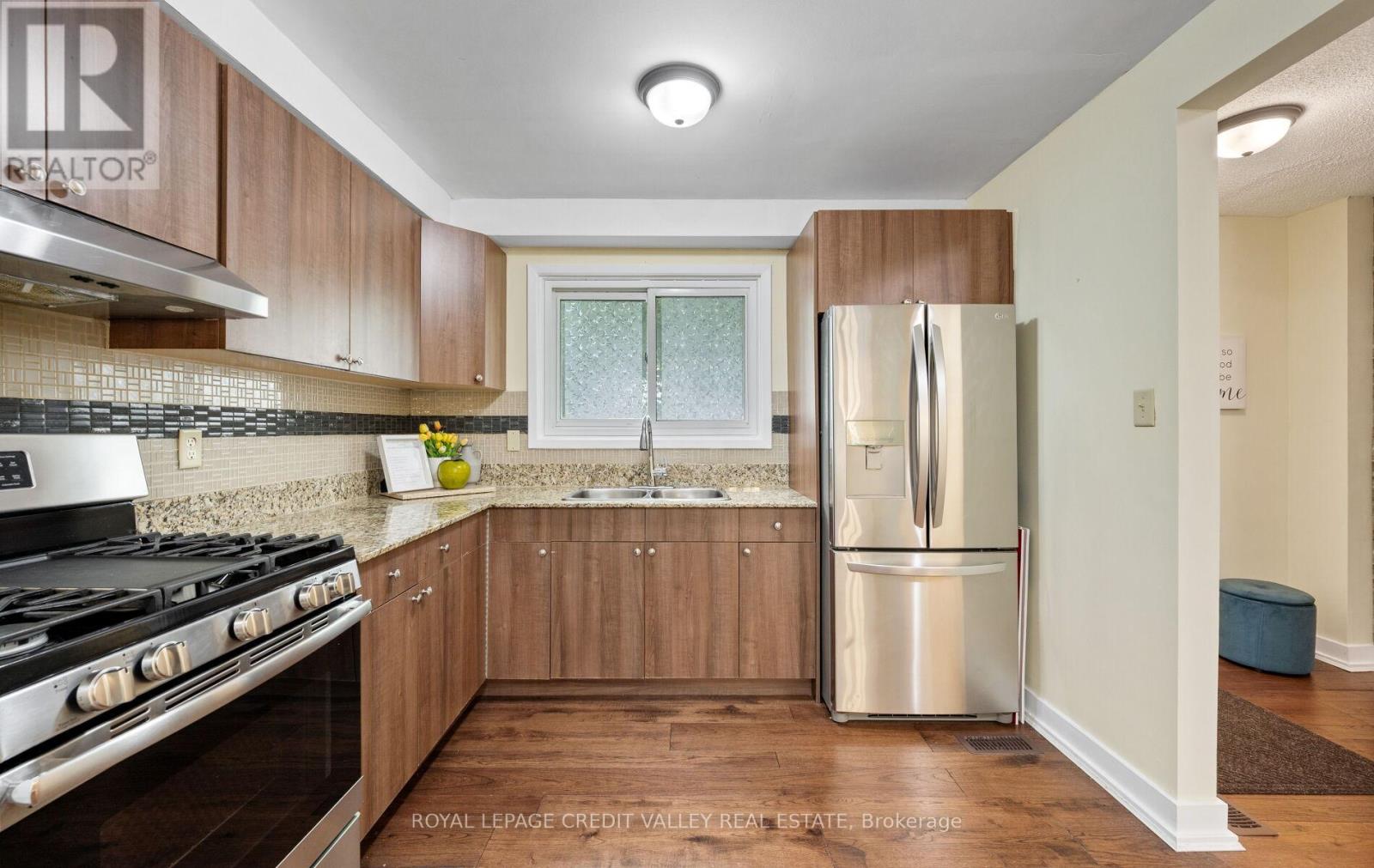 7 HILLPARK TRAIL - 17
