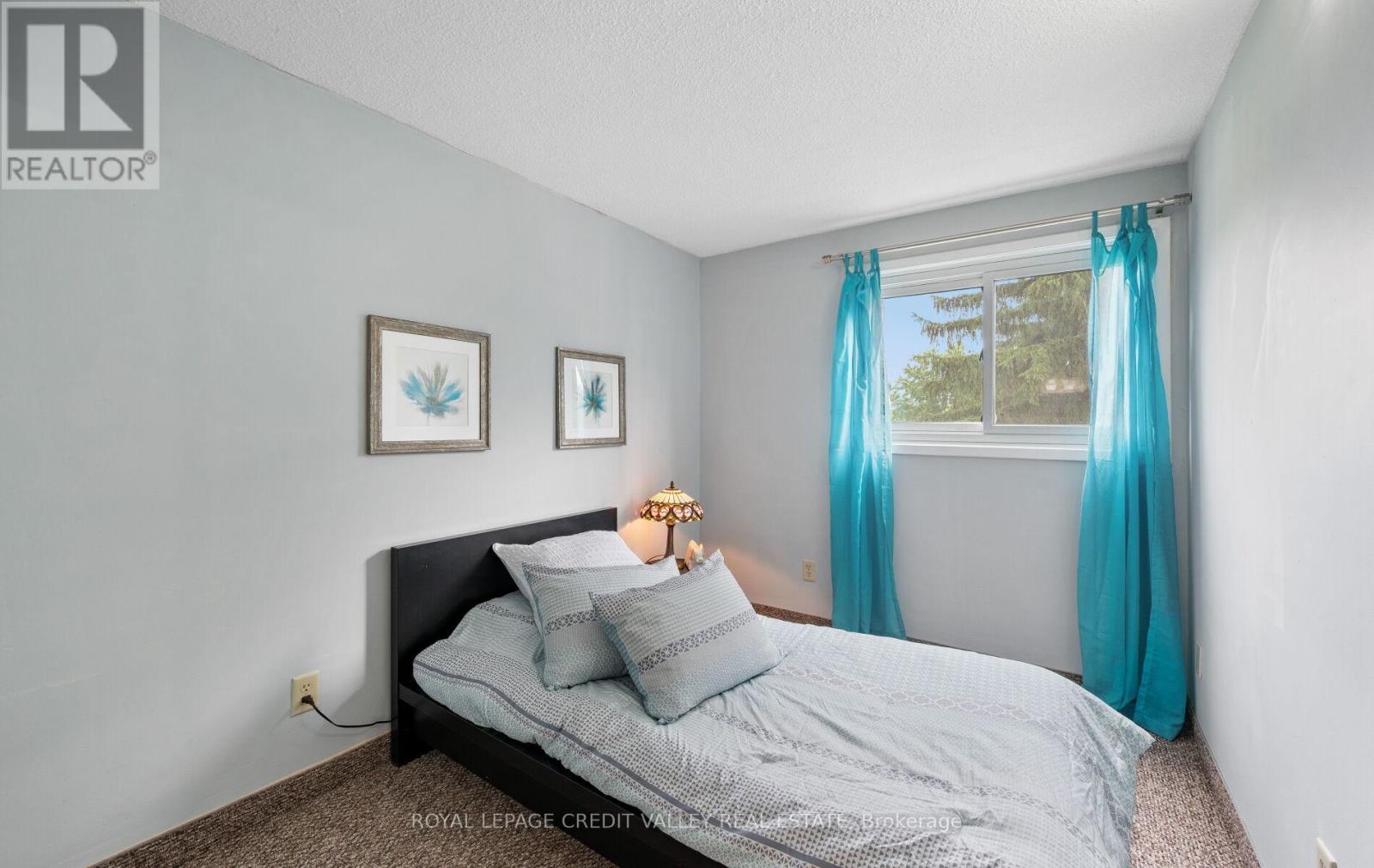 7 HILLPARK TRAIL - 27