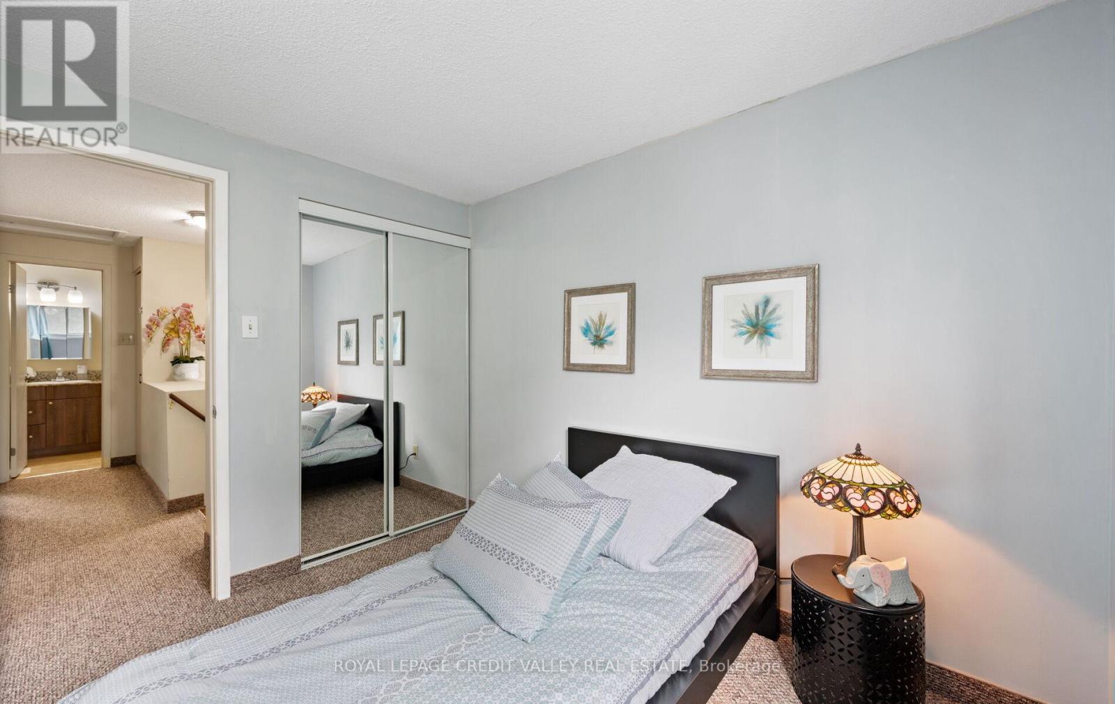 7 HILLPARK TRAIL - 28