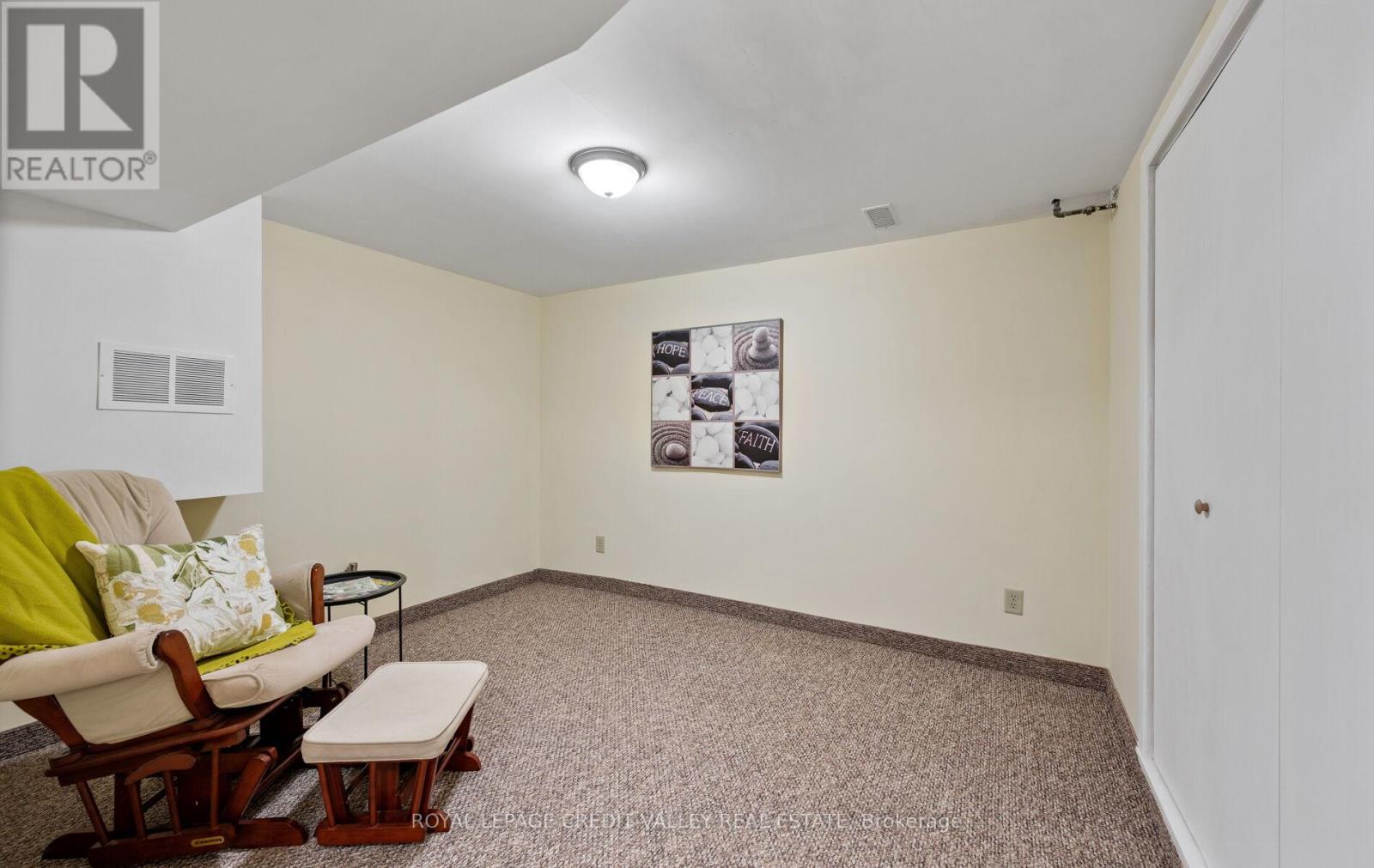 7 HILLPARK TRAIL - 35