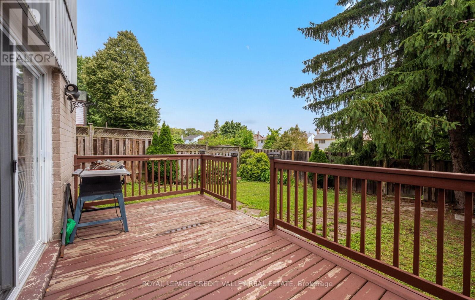 7 HILLPARK TRAIL - 43