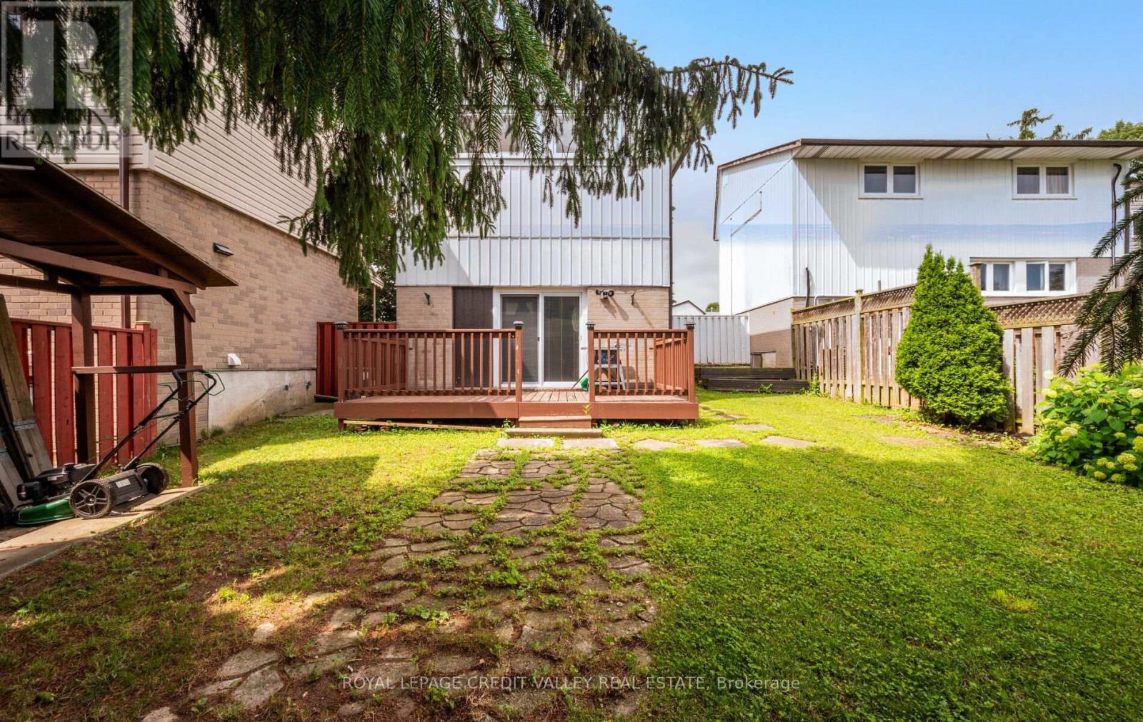 7 HILLPARK TRAIL - 47