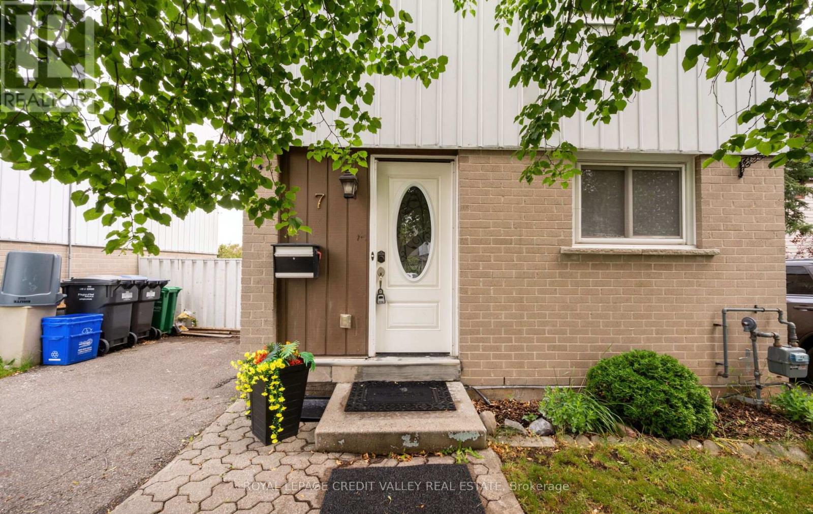 7 HILLPARK TRAIL - 5