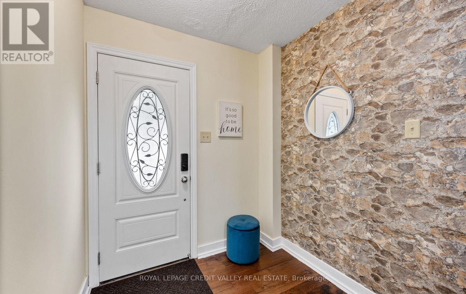 7 HILLPARK TRAIL - 7