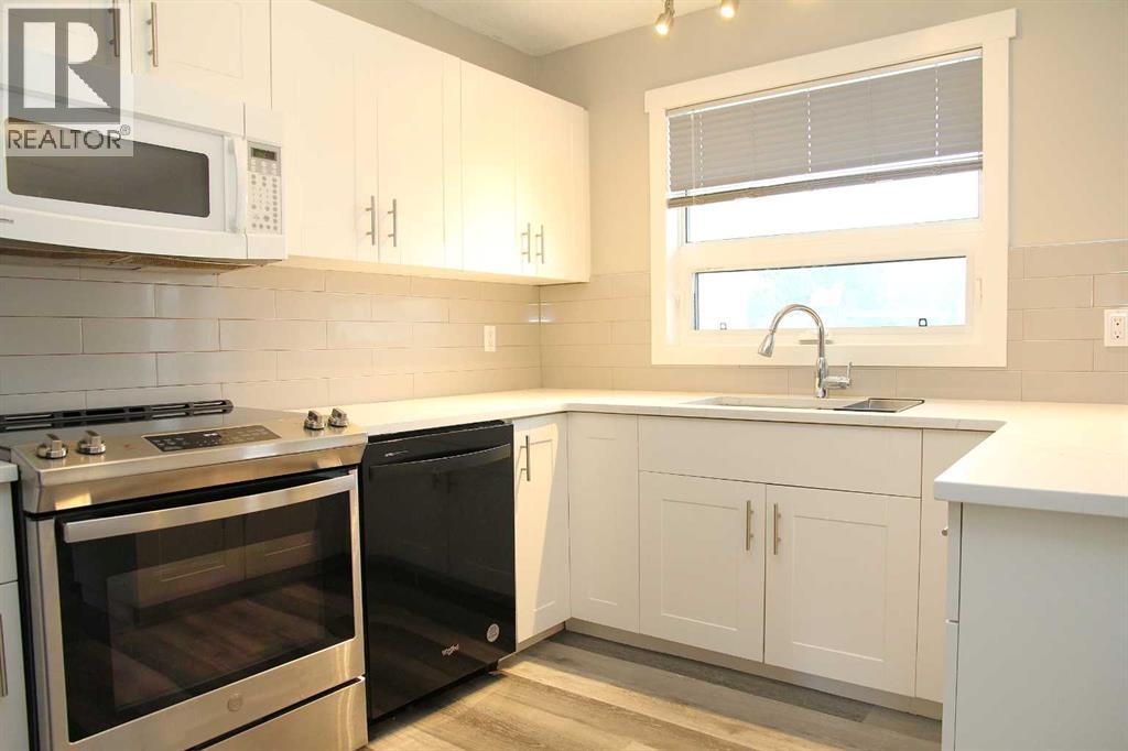 5224 23 Street - 9