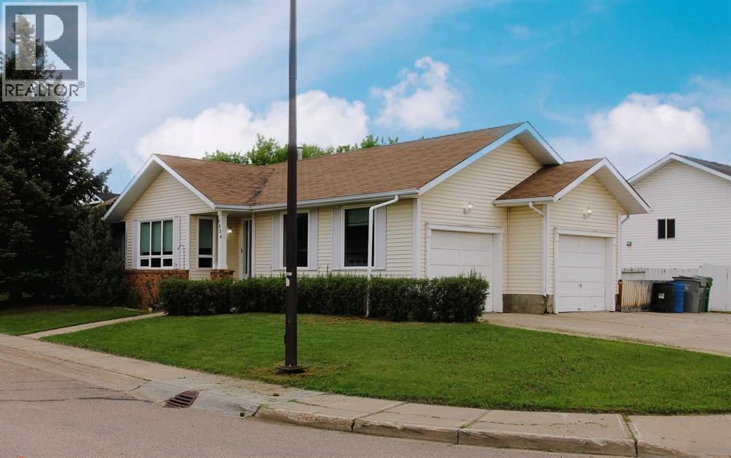 5224 23 Street - 1