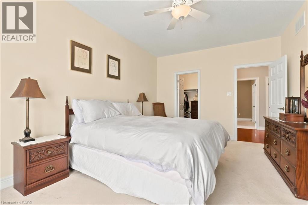 215 TERRACE WOOD Crescent - 23
