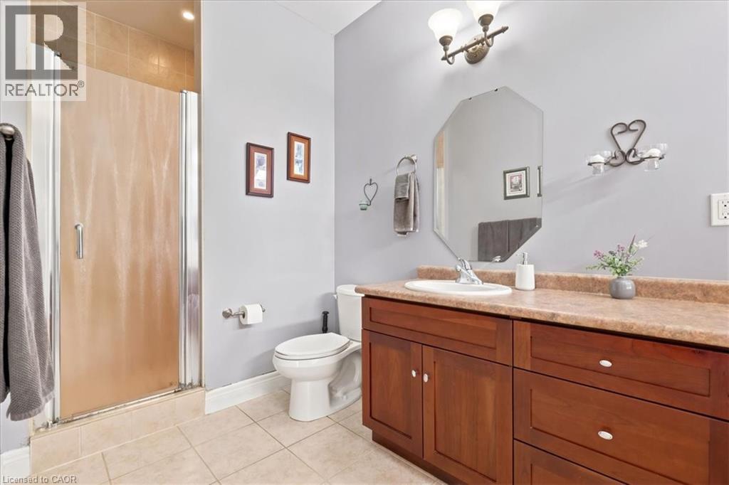 215 TERRACE WOOD Crescent - 24