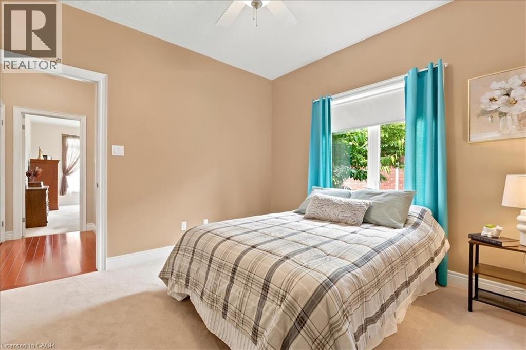 215 TERRACE WOOD Crescent - 28