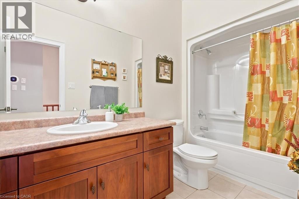215 TERRACE WOOD Crescent - 29