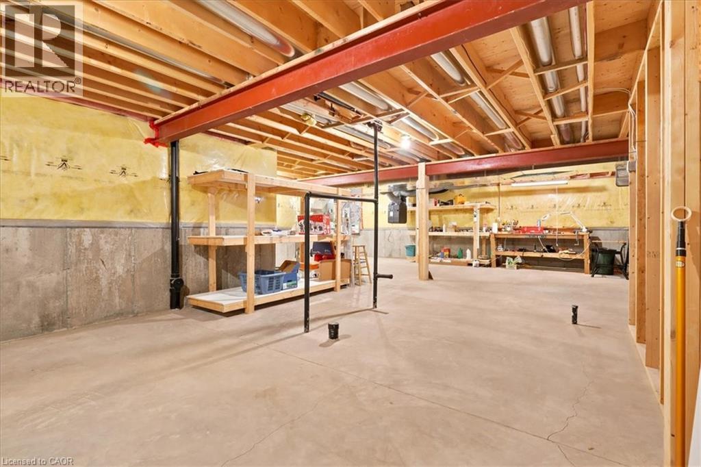 215 TERRACE WOOD Crescent - 30