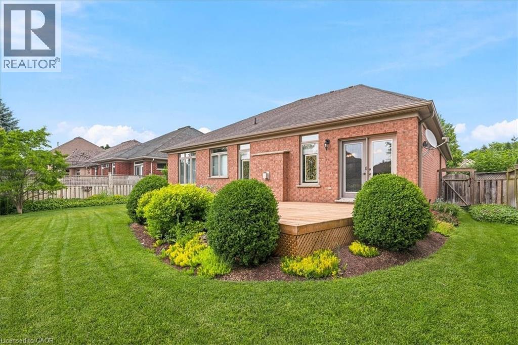 215 TERRACE WOOD Crescent - 38