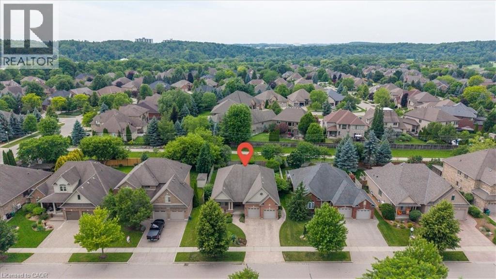 215 TERRACE WOOD Crescent - 44