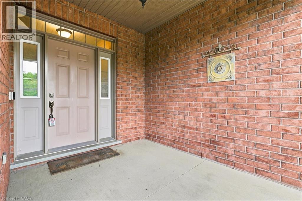 215 TERRACE WOOD Crescent - 6
